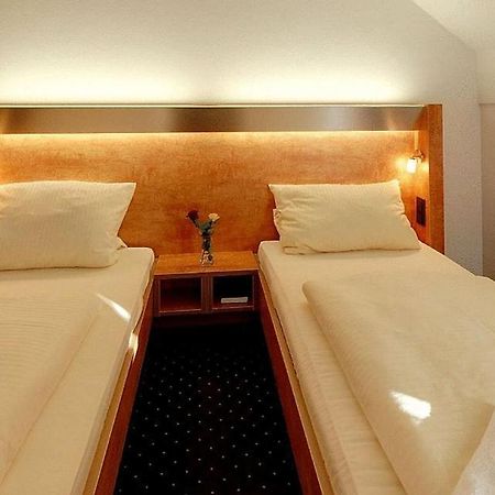 Hotel Gasthof Gross Бергкирхен Экстерьер фото